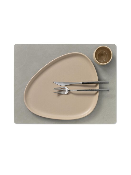 Lind DNA - Square L Nupo ādas galda paliktnis - LIGHT GREY - photo 2 Lind DNA - Square L Nupo ādas galda paliktnis - LIGHT GREY | Stockmann - photo 2