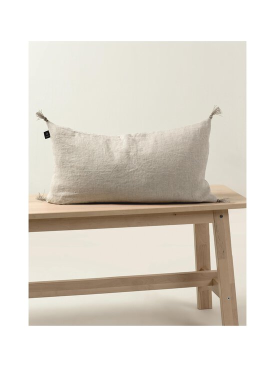 Himla - Sunshine-pellavatyynynpäällinen tasseleilla 30 x 60 cm - 04 OATMEAL - photo 2 Himla - Sunshine-pellavatyynynpäällinen tasseleilla 30 x 60 cm - 04 OATMEAL | Stockmann - photo 2