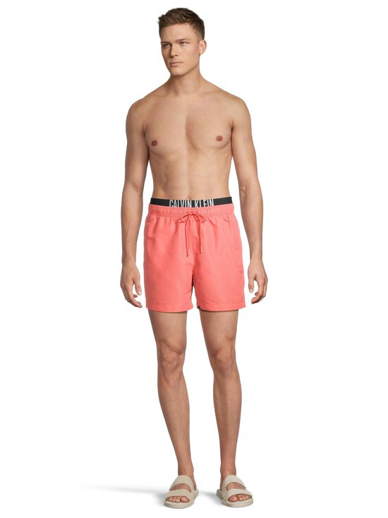 Calvin Klein Jeans - Medium Double -uimashortsit - U07 DAZZLING CORAL - photo 3 Calvin Klein Jeans - Medium Double -uimashortsit - U07 DAZZLING CORAL | Stockmann - photo 3