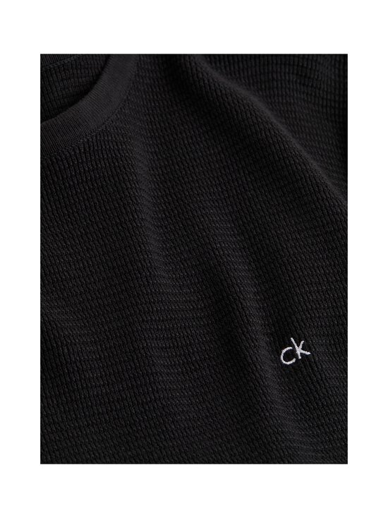 Calvin Klein Menswear - Micro Waffle Texture džemperis - BEH CK BLACK - photo 2 Calvin Klein Menswear - Micro Waffle Texture džemperis - BEH CK BLACK | Stockmann - photo 2