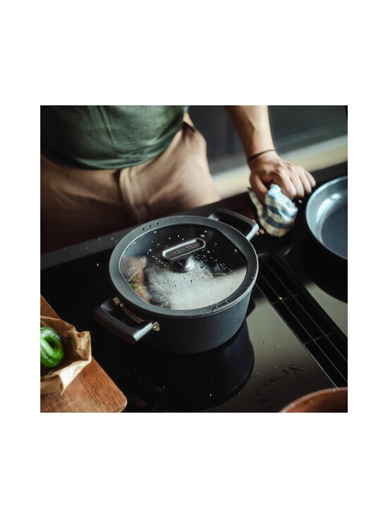 Fiskars - Pott Fiskars Hard Face 3,5 l - BLACK | Stockmann - photo 5