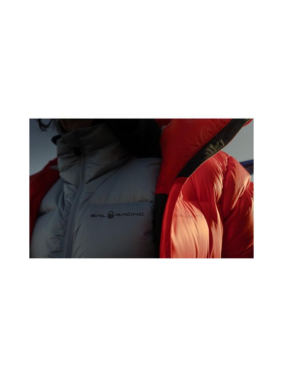 Sail Racing - Sky Hood -untuvatakki - 452 FLAME RED - photo 3 Sail Racing - Sky Hood -untuvatakki - 452 FLAME RED | Stockmann - photo 3