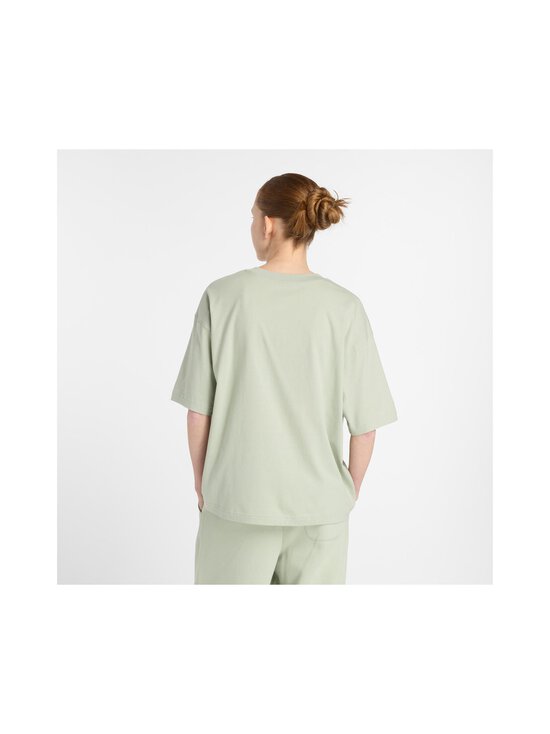 New Balance - Linear Heritage Oversized t-paita - GAS GARTER SNAKE - photo 2 New Balance - Linear Heritage Oversized t-paita - GAS GARTER SNAKE | Stockmann - photo 2