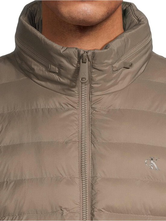 Calvin Klein Jeans - Nylon Puffer -kevyttoppatakki - PDK MOREL - photo 5 Calvin Klein Jeans - Nylon Puffer -kevyttoppatakki - PDK MOREL | Stockmann - photo 5