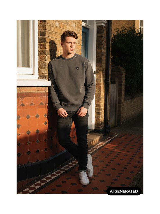 Makia - Patch-collegepaita - 996 WASHED BLACK | Stockmann - photo 5