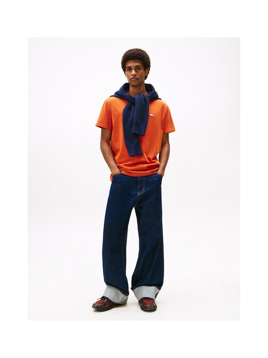Tommy Jeans - T-särk TJM Reg Badge - 0JG VOYAGER ORANGE TONAL | Stockmann - photo 3