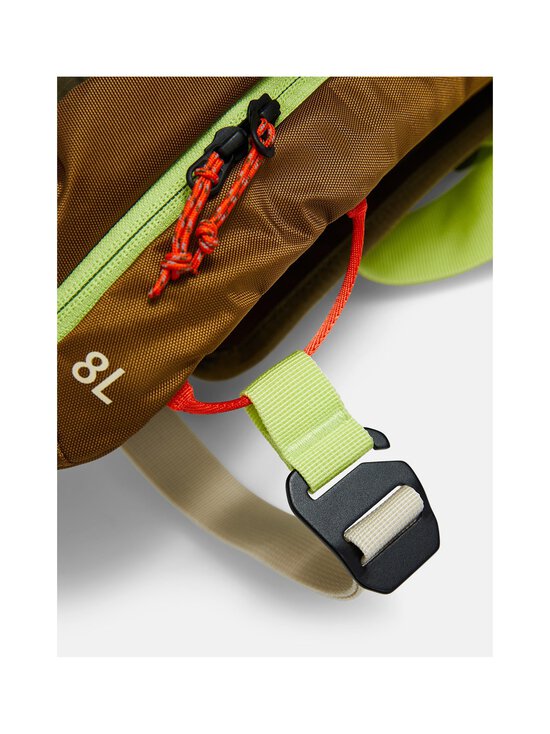 Peak Performance - Outdoor Crossbody -laukku 8 l - 030 EARTHY SUMMIT - photo 4 Peak Performance - Outdoor Crossbody -laukku 8 l - 030 EARTHY SUMMIT | Stockmann - photo 4