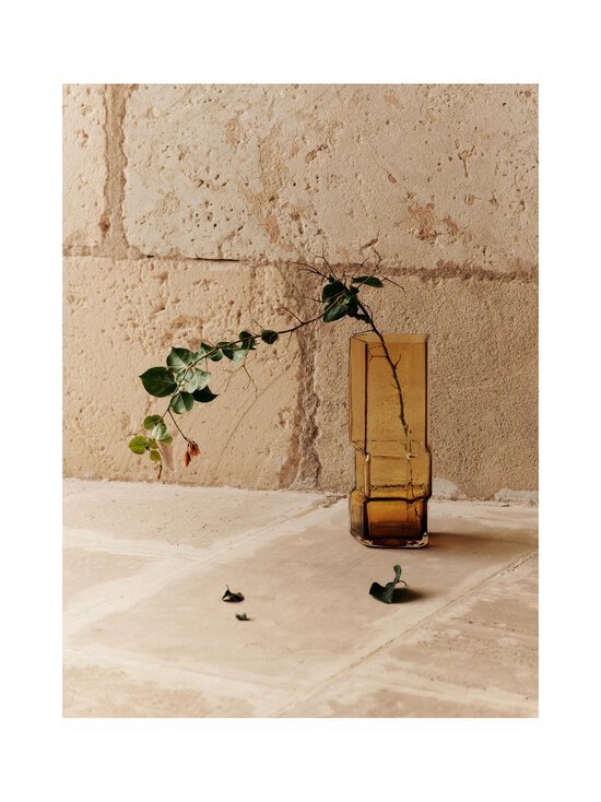 Ferm Living - Muro-lasimaljakko - RECYCLED AMBER - photo 3 Ferm Living - Muro-lasimaljakko - RECYCLED AMBER | Stockmann - photo 3