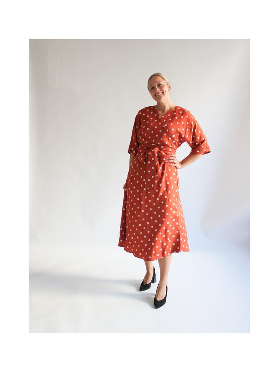 Lili Marleena - Polka Dot Midi Wrap -kietaisumekko - BROWN | Stockmann - photo 2