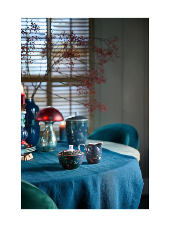PIP Studio - Berry Blues -sokerikko 300 ml - BLUE - photo 6 PIP Studio - Berry Blues -sokerikko 300 ml - BLUE | Stockmann - photo 6