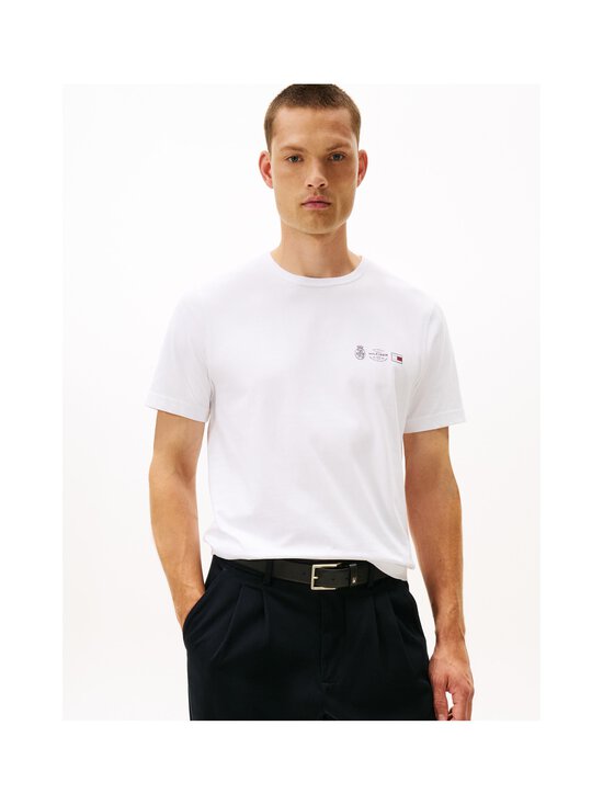 Tommy Hilfiger - Small Crest Outline T-krekls - YBR WHITE - photo 4 Tommy Hilfiger - Small Crest Outline T-krekls - YBR WHITE | Stockmann - photo 4