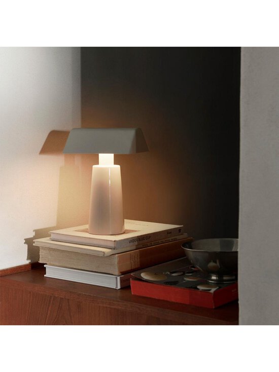 &Tradition - Caret MF1 -pöytävalaisin ladattava silk grey - GREY | Stockmann - photo 5