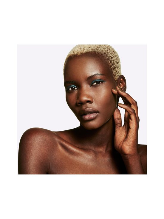 MAC - Mineralize Skinfinish Natural pūderis 10 g - DARK DEEP - photo 4 MAC - Mineralize Skinfinish Natural pūderis 10 g - DARK DEEP | Stockmann - photo 4