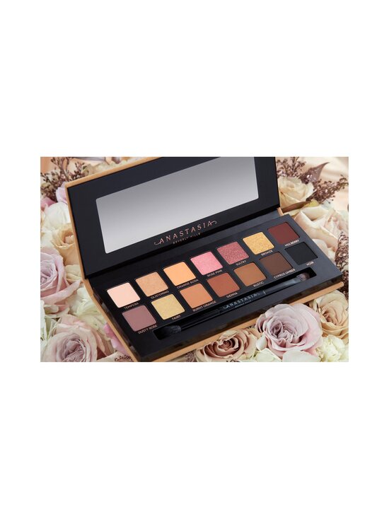 Anastasia - Modern Renaissance Eyeshadow Palette -luomiväripaletti - SOFT GLAM - photo 2 Anastasia - Modern Renaissance Eyeshadow Palette -luomiväripaletti - SOFT GLAM | Stockmann - photo 2