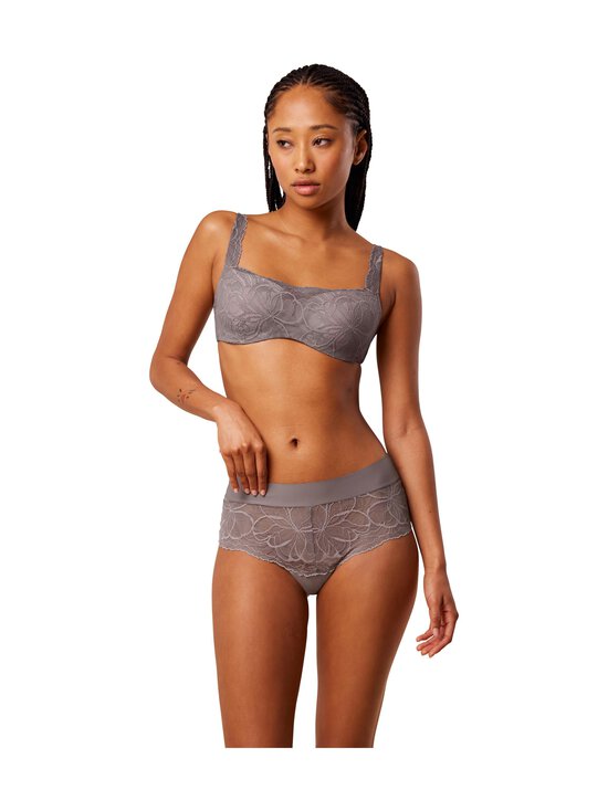 Triumph - Body Make-Up Illusion Lace Shorty - alushousut - 3091 PIGEON GREY - photo 4 Triumph - Body Make-Up Illusion Lace Shorty - alushousut - 3091 PIGEON GREY | Stockmann - photo 4