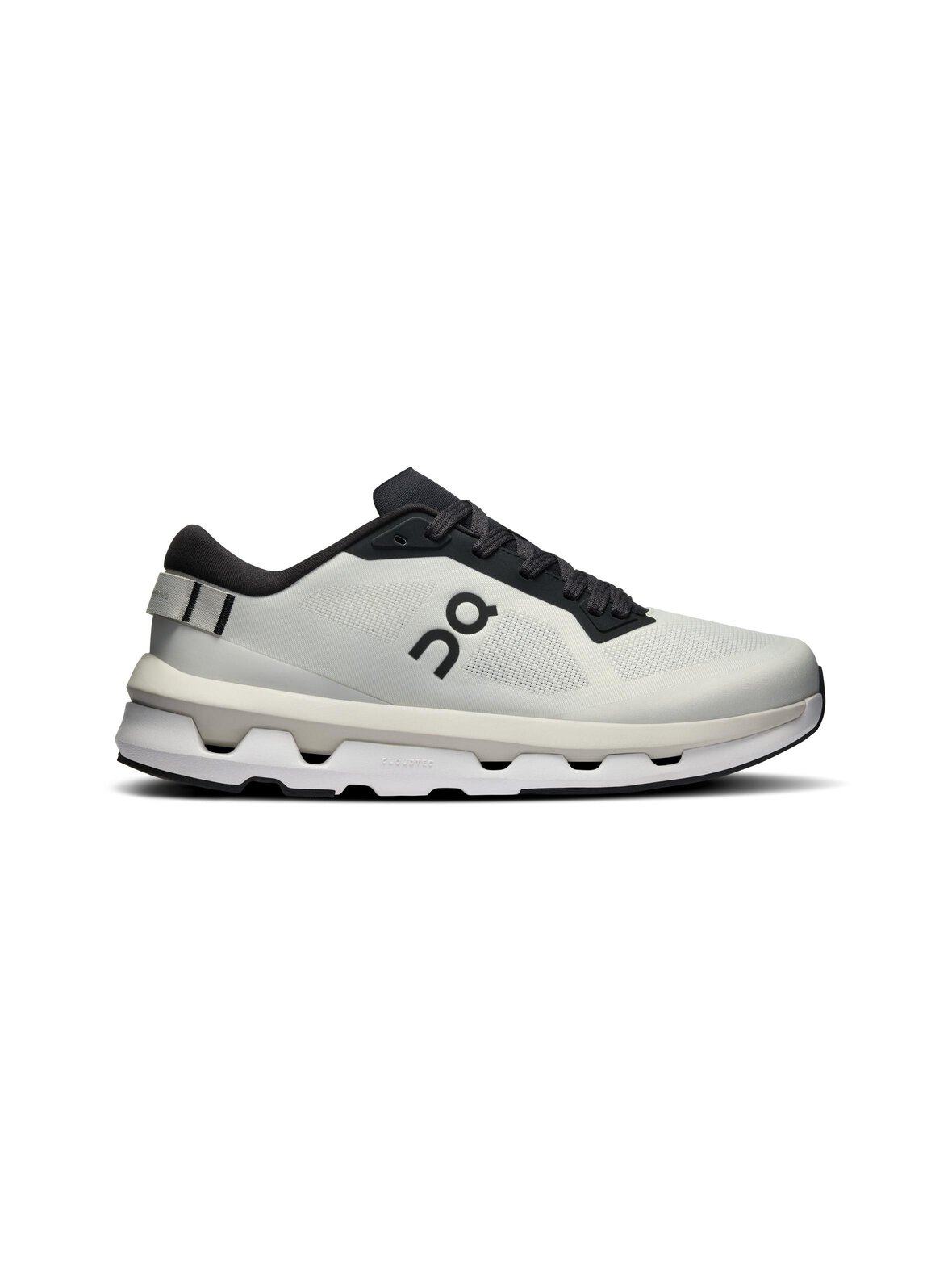 Cloudzone-sneakerit