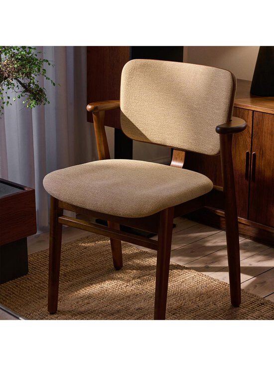 Artek - Domus-tuoli istuin- ja selkänojaverhoiltu Wow RE -kangas beige-pink / petsattu pähkinä - BEIGE | Stockmann - photo 5