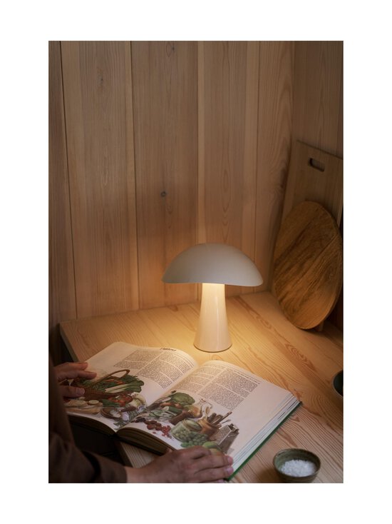 Louis Poulsen - Rumee Portable -johdoton pöytävalaisin - CLOUD WHITE | Stockmann - photo 5