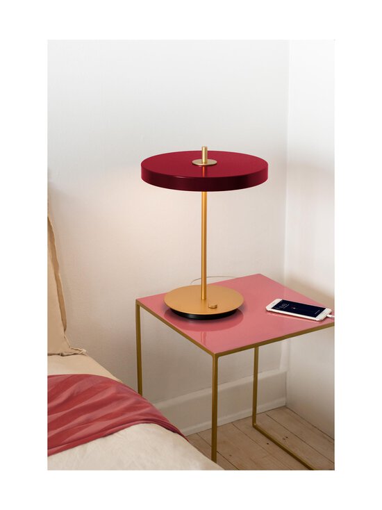 UMAGE - Asteria-pöytävalaisin - RUBY RED - photo 3 UMAGE - Asteria-pöytävalaisin - RUBY RED | Stockmann - photo 3