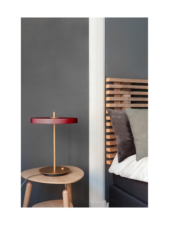 UMAGE - Asteria-pöytävalaisin - RUBY RED - photo 5 UMAGE - Asteria-pöytävalaisin - RUBY RED | Stockmann - photo 5