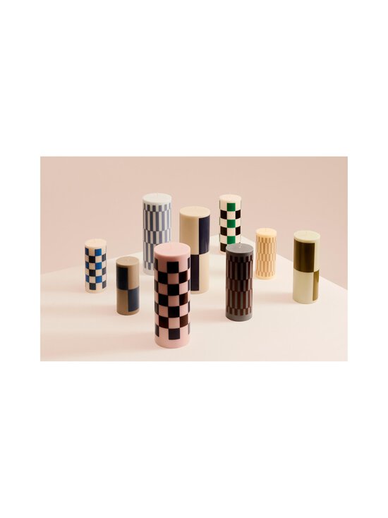 HAY - Column Small -kynttilä 15 cm - MULTI - photo 2 HAY - Column Small -kynttilä 15 cm - MULTI | Stockmann - photo 2