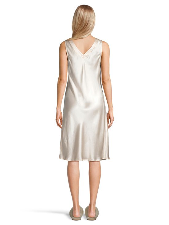 Stockmann Silk - Melinda-silkkiyöpaita. - CHAMPAIGNE BEIGE - photo 3 Stockmann Silk - Melinda-silkkiyöpaita. - CHAMPAIGNE BEIGE | Stockmann - photo 3