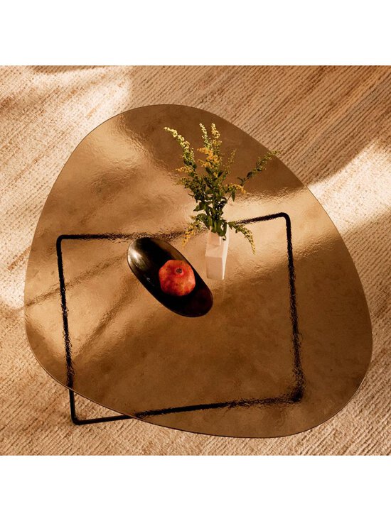 Gubi - Pedrera-sohvapöytä 106 x 86 cm musta / bronze strukturoitu lasi - BROWN | Stockmann - photo 3