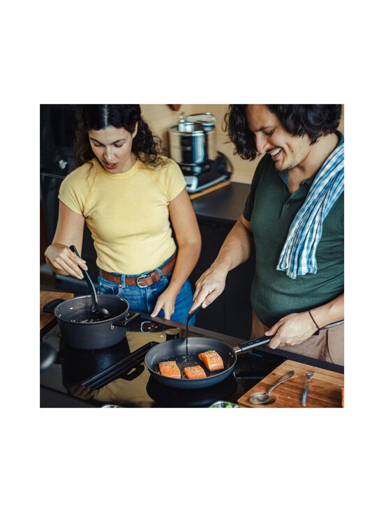 Fiskars - Hard Face panna - BLACK - photo 8 Fiskars - Hard Face panna - BLACK | Stockmann - photo 8