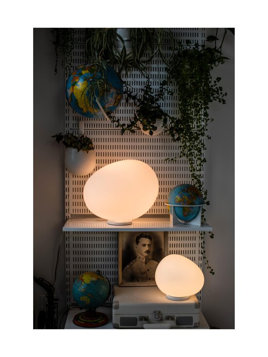 Foscarini - Gregg Table Media Tavolo -pöytävalaisin 31 x 26 x 26 cm - WHITE - photo 2 Foscarini - Gregg Table Media Tavolo -pöytävalaisin 31 x 26 x 26 cm - WHITE | Stockmann - photo 2