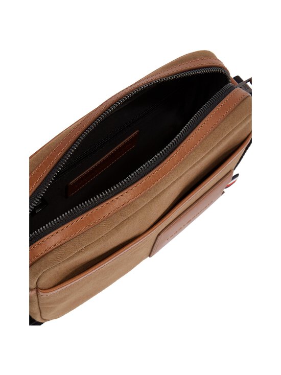 Tommy Hilfiger - Casual Prep Camera -laukku - GWF CLAY SOIL - photo 3 Tommy Hilfiger - Casual Prep Camera -laukku - GWF CLAY SOIL | Stockmann - photo 3
