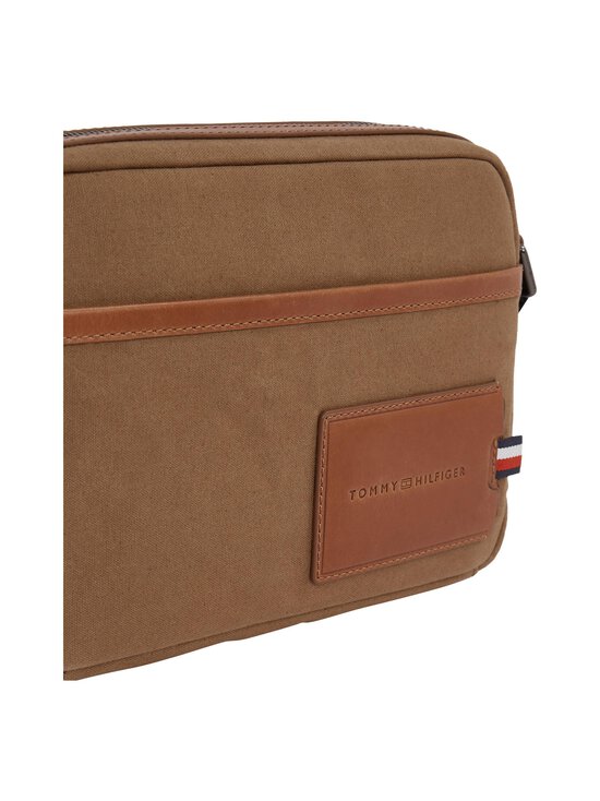 Tommy Hilfiger - Casual Prep Camera -laukku - GWF CLAY SOIL - photo 4 Tommy Hilfiger - Casual Prep Camera -laukku - GWF CLAY SOIL | Stockmann - photo 4
