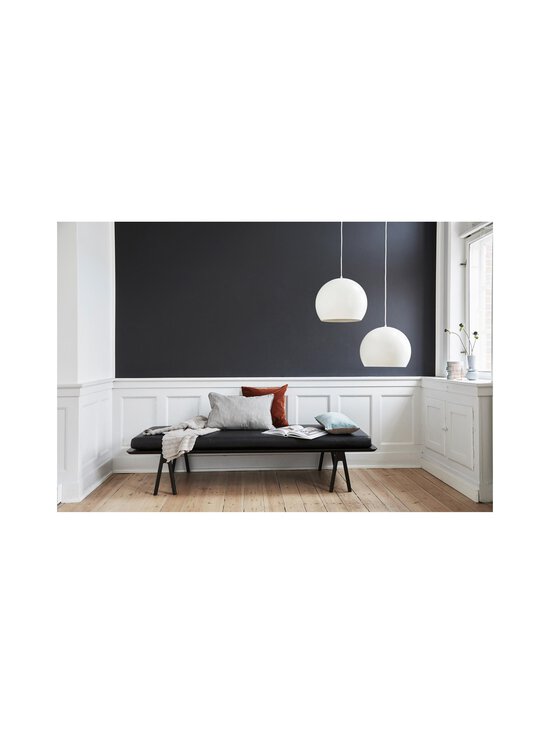 Frandsen - Ball- riippuvalaisin Ø 40 cm - MATT WHITE - photo 3 Frandsen - Ball- riippuvalaisin Ø 40 cm - MATT WHITE | Stockmann - photo 3