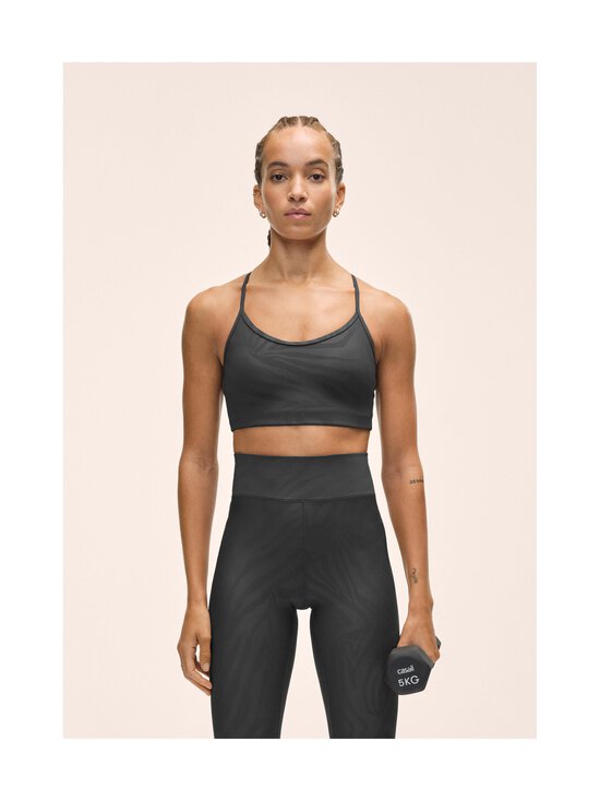 Casall - Sleek Strappy -urheiluliivit - 915 ZEBRA BLACK - photo 2 Casall - Sleek Strappy -urheiluliivit - 915 ZEBRA BLACK | Stockmann - photo 2