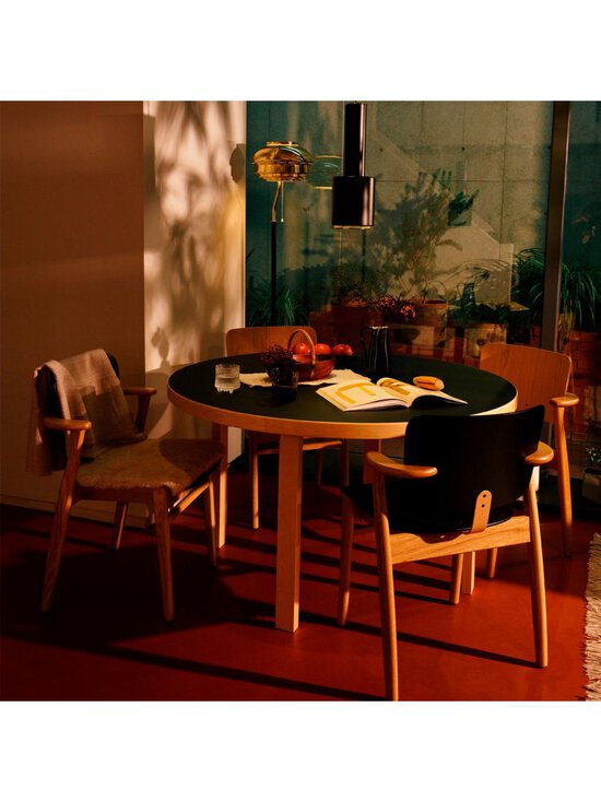 Artek - Pöytä 91 koivu/musta linoleum ø 125 cm - BEIGE | Stockmann - photo 3