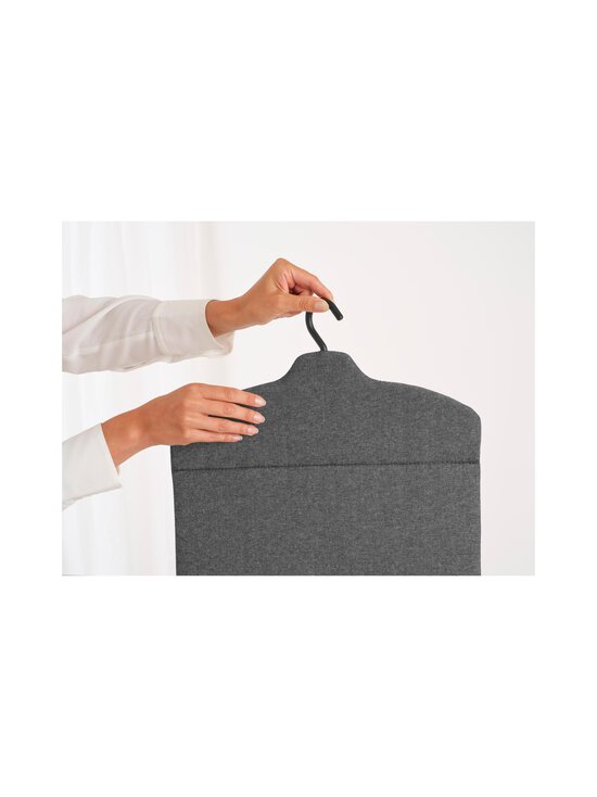 Brabantia - Foldable Steam Board -taitettava höyrytyslauta - PEPPER BLACK - photo 5 Brabantia - Foldable Steam Board -taitettava höyrytyslauta - PEPPER BLACK | Stockmann - photo 5