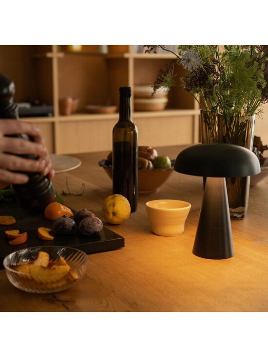 &Tradition - Como SC53 -pöytävalaisin - MUSTA - photo 4 &Tradition - Como SC53 -pöytävalaisin - MUSTA | Stockmann - photo 4