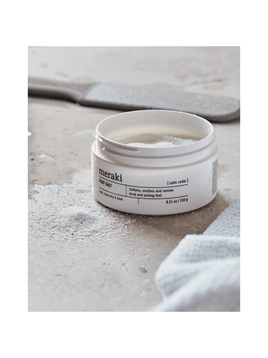 Meraki - Foot Salt Calm Cedar -jalkasuola 230 g - WHITE - photo 3 Meraki - Foot Salt Calm Cedar -jalkasuola 230 g - WHITE | Stockmann - photo 3