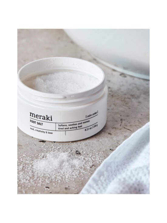 Meraki - Foot Salt Calm Cedar -jalkasuola 230 g - WHITE - photo 4 Meraki - Foot Salt Calm Cedar -jalkasuola 230 g - WHITE | Stockmann - photo 4
