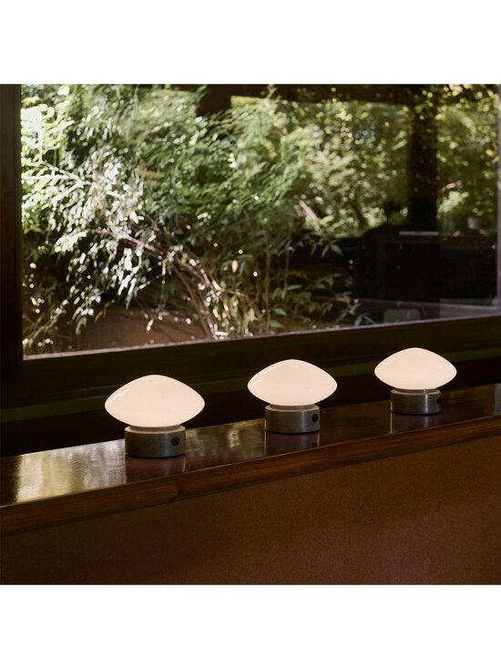 &Tradition - Mist AP21 -pöytävalaisin ladattava valkoinen / Grigio Caldo -marmori - WHITE | Stockmann - photo 7