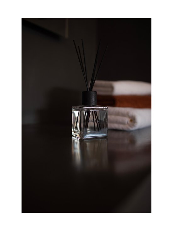 Balmuir - Cosia mājas aromatizētājs 250 ml - 808 LIGHT SAND - photo 3 Balmuir - Cosia mājas aromatizētājs 250 ml - 808 LIGHT SAND | Stockmann - photo 3