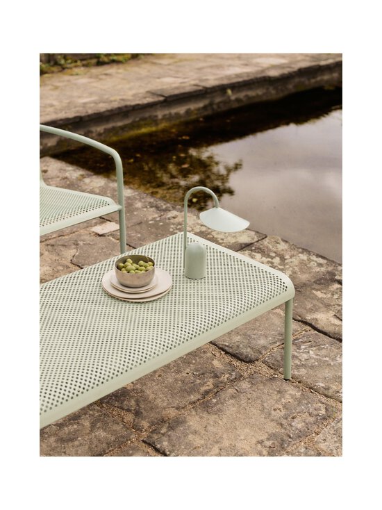 Ferm Living - Arum-kannettava valaisin - TEA GREEN - photo 3 Ferm Living - Arum-kannettava valaisin - TEA GREEN | Stockmann - photo 3