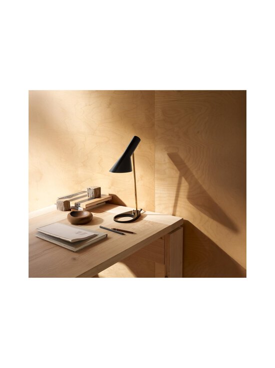 Louis Poulsen - AJ Mini -pöytävalaisin - BRASS/BLACK | Stockmann - photo 5
