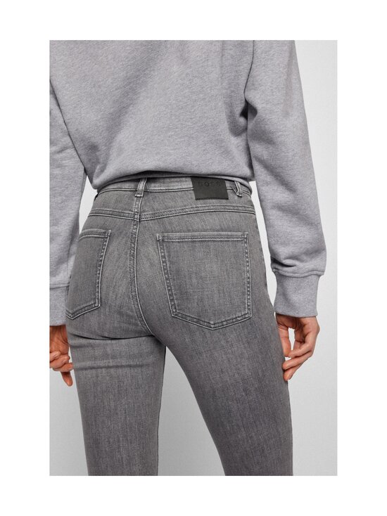 BOSS - SKINNY CROP 1.3 -farkut - 041 SILVER - photo 5 BOSS - SKINNY CROP 1.3 -farkut - 041 SILVER | Stockmann - photo 5