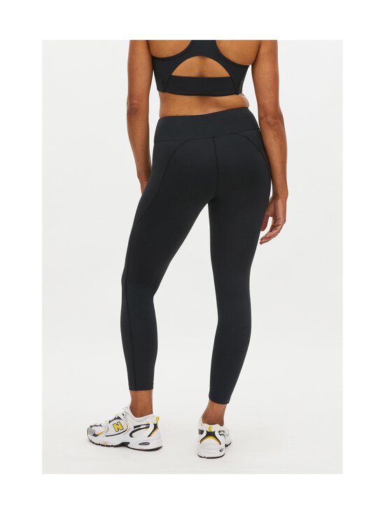 Röhnisch - Flattering Regular Waist -treenitrikoot - 0001 BLACK - photo 3 Röhnisch - Flattering Regular Waist -treenitrikoot - 0001 BLACK | Stockmann - photo 3