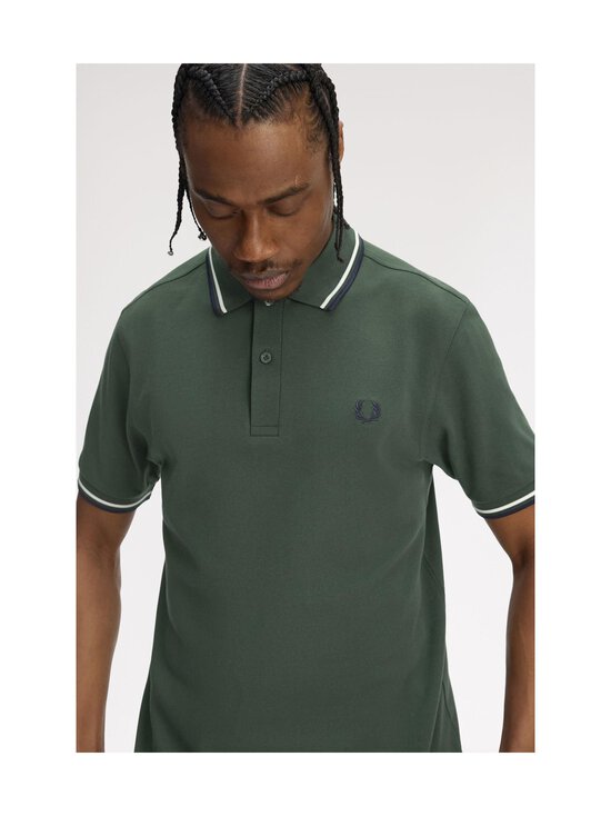 Fred Perry - Twin Tipped Slim -pikeepaita - 53A COURT GREEN / SNOW WHITE / NAVY | Stockmann - photo 6