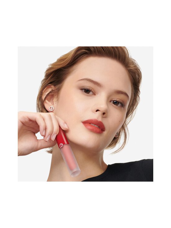 Armani - Lip Maestro Satin -nestemäinen huulipuna - 14 SPRING STROLL - photo 5 Armani - Lip Maestro Satin -nestemäinen huulipuna - 14 SPRING STROLL | Stockmann - photo 5