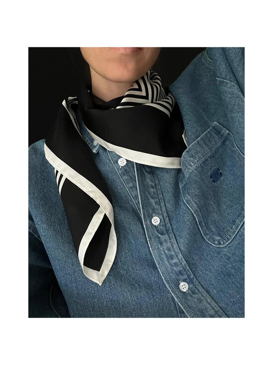 lescarf - No. 2 Silk Scarf - BLACK & CREAM - photo 3 lescarf - No. 2 Silk Scarf - BLACK & CREAM | Stockmann - photo 3