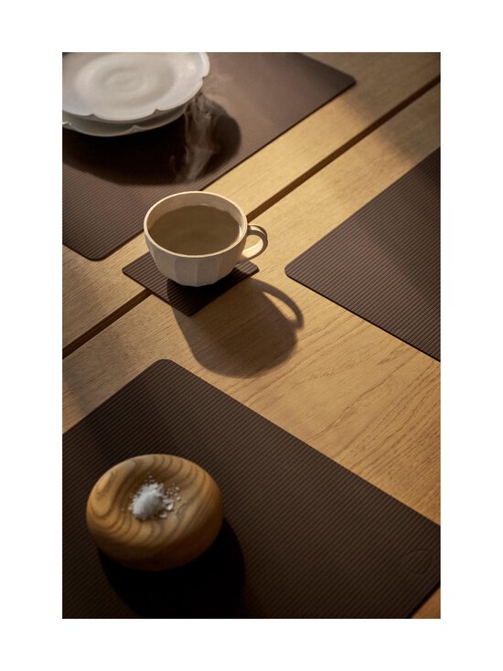 Lind DNA - Corduroy Square -pöytätabletti 35 x 45 cm - HAZEL - photo 4 Lind DNA - Corduroy Square -pöytätabletti 35 x 45 cm - HAZEL | Stockmann - photo 4