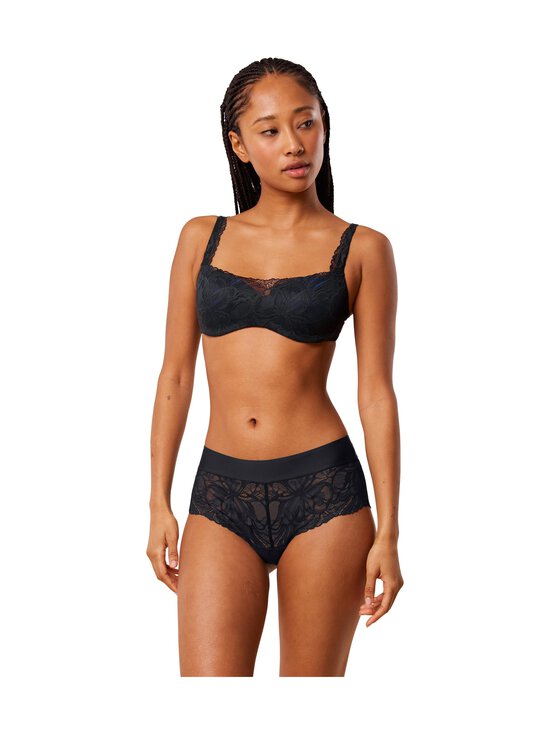 Triumph - Body Make-Up Illusion Lace Shorty apakšbikses - 0004 BLACK - photo 4 Triumph - Body Make-Up Illusion Lace Shorty apakšbikses - 0004 BLACK | Stockmann - photo 4