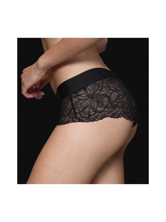 Triumph - Body Make-Up Illusion Lace Shorty apakšbikses - 0004 BLACK - photo 7 Triumph - Body Make-Up Illusion Lace Shorty apakšbikses - 0004 BLACK | Stockmann - photo 7